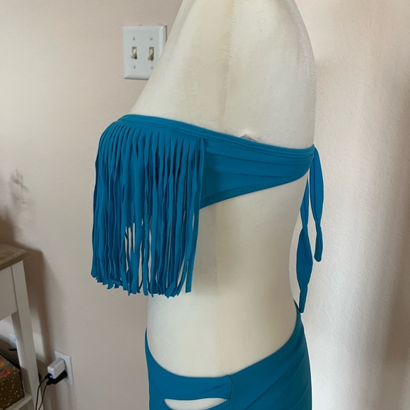 Cute Teal Fringe Bikini - Picture 6 of 7